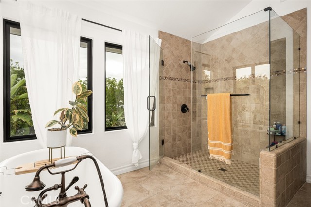 MLS #OC25265662 image #38