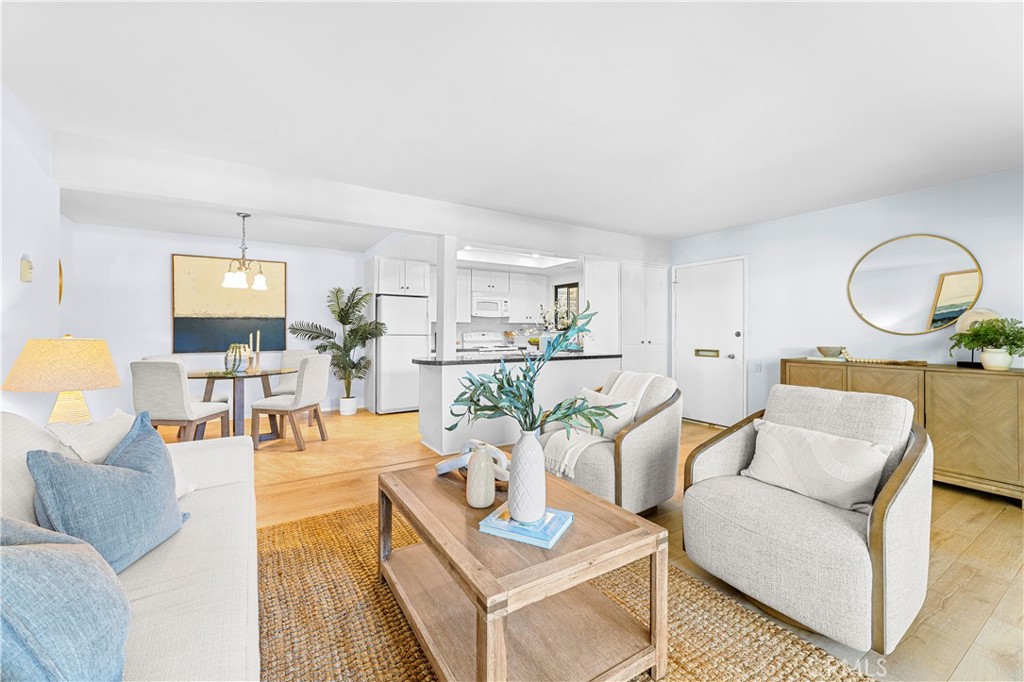 MLS #OC25265698 image #0