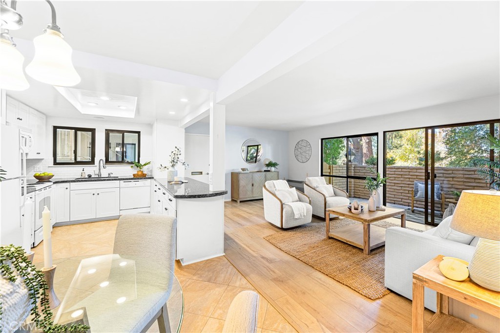 MLS #OC25265698 image #2