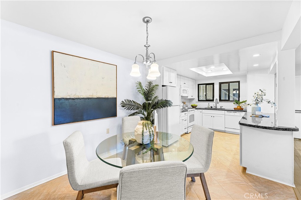 MLS #OC25265698 image #4