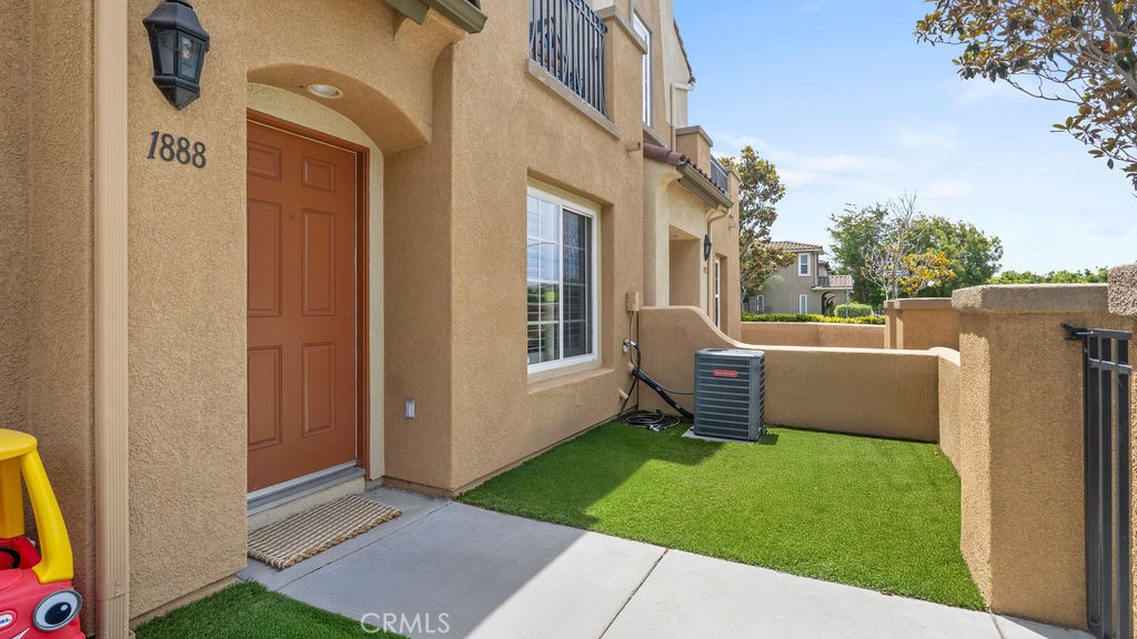 MLS #OC25265706 image #3