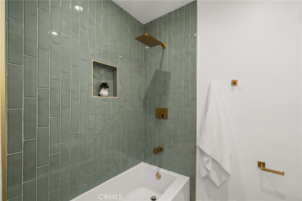 MLS #OC25265721 image #12