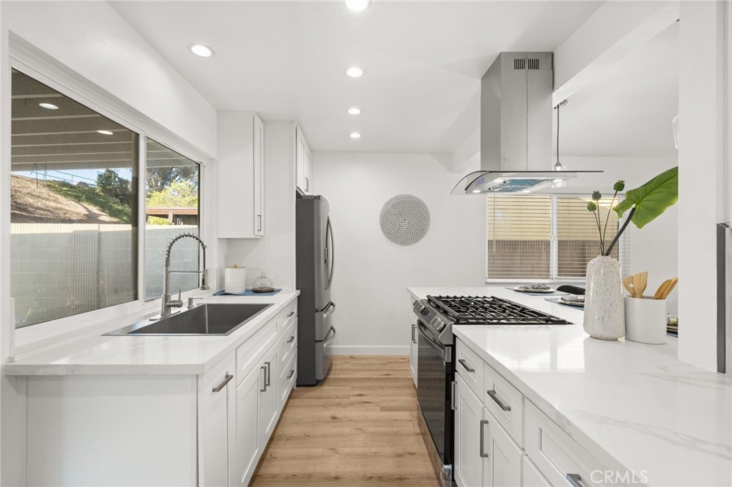 MLS #OC25265721 image #7