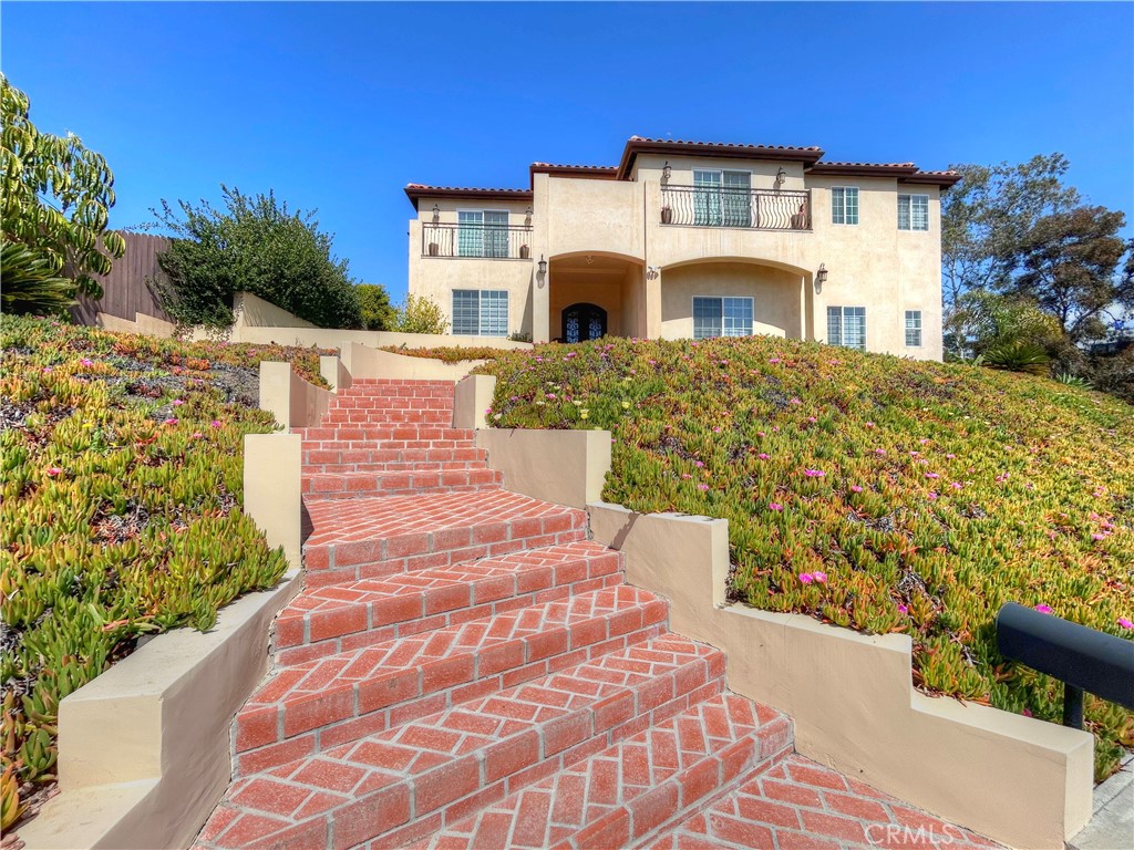 MLS #OC25265726 image #1