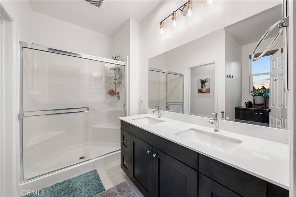 MLS #OC25265735 image #23