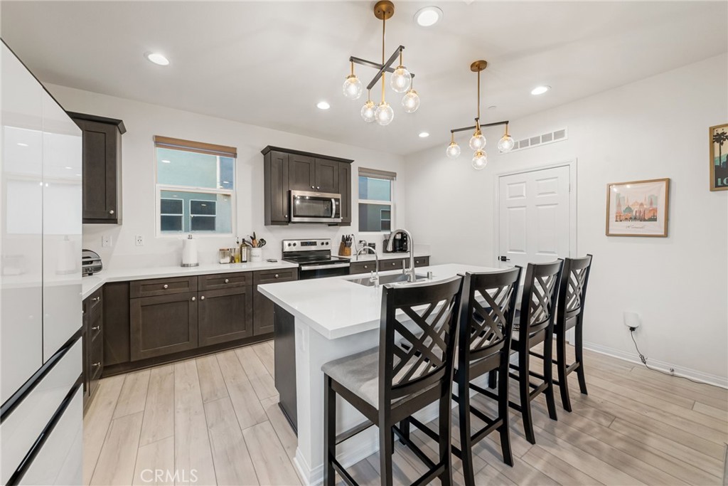 MLS #OC25265735 image #6