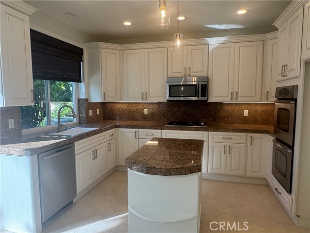 MLS #OC25265741 image #8