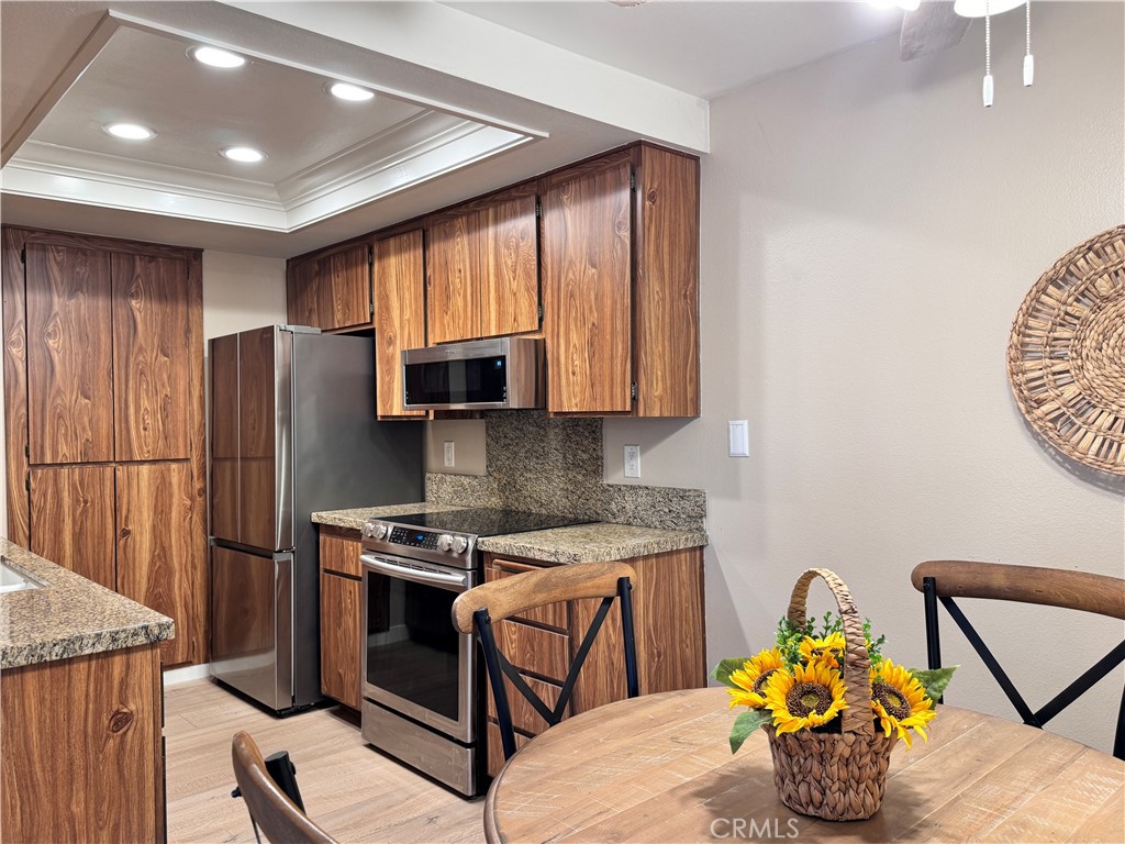 MLS #OC25265757 image #18