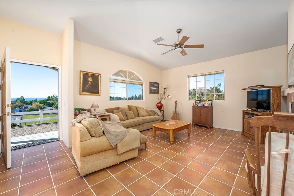 MLS #OC25265775 image #2