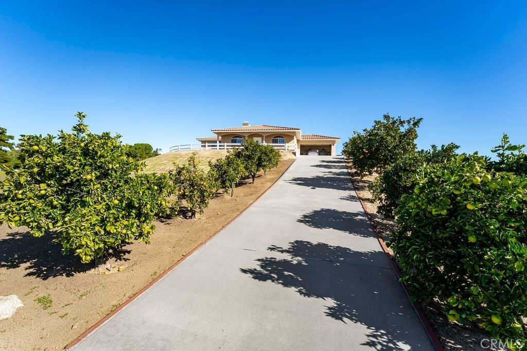 MLS #OC25265775 image #26