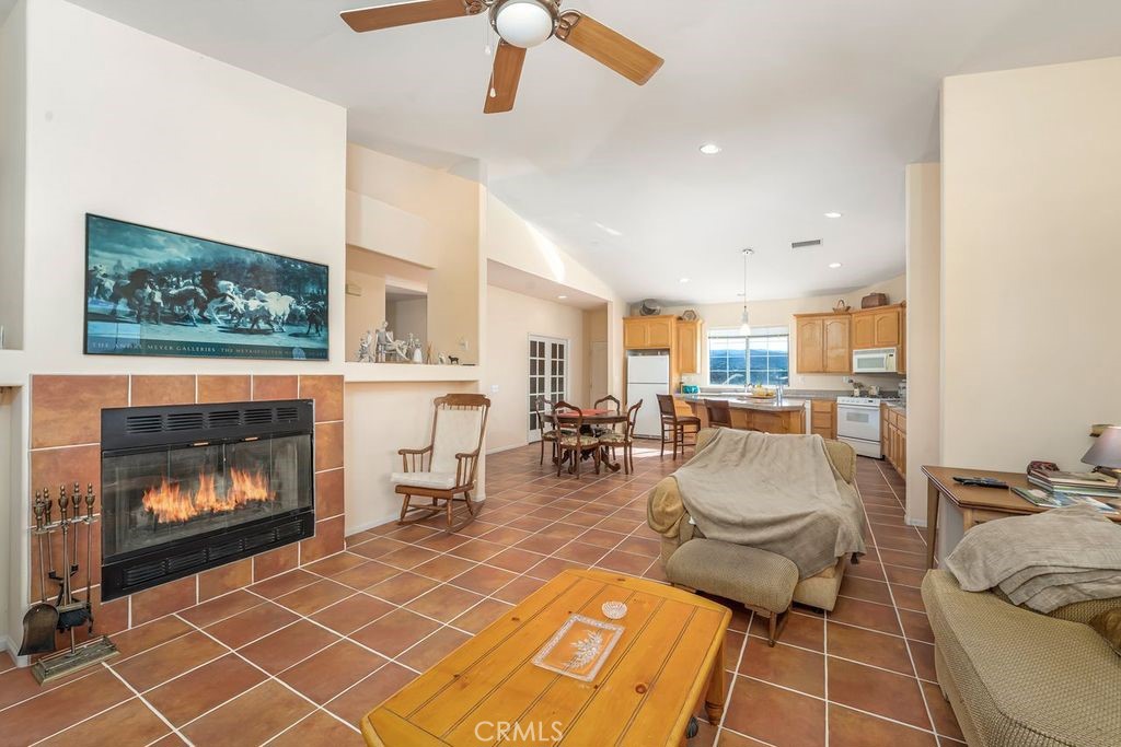 MLS #OC25265775 image #4