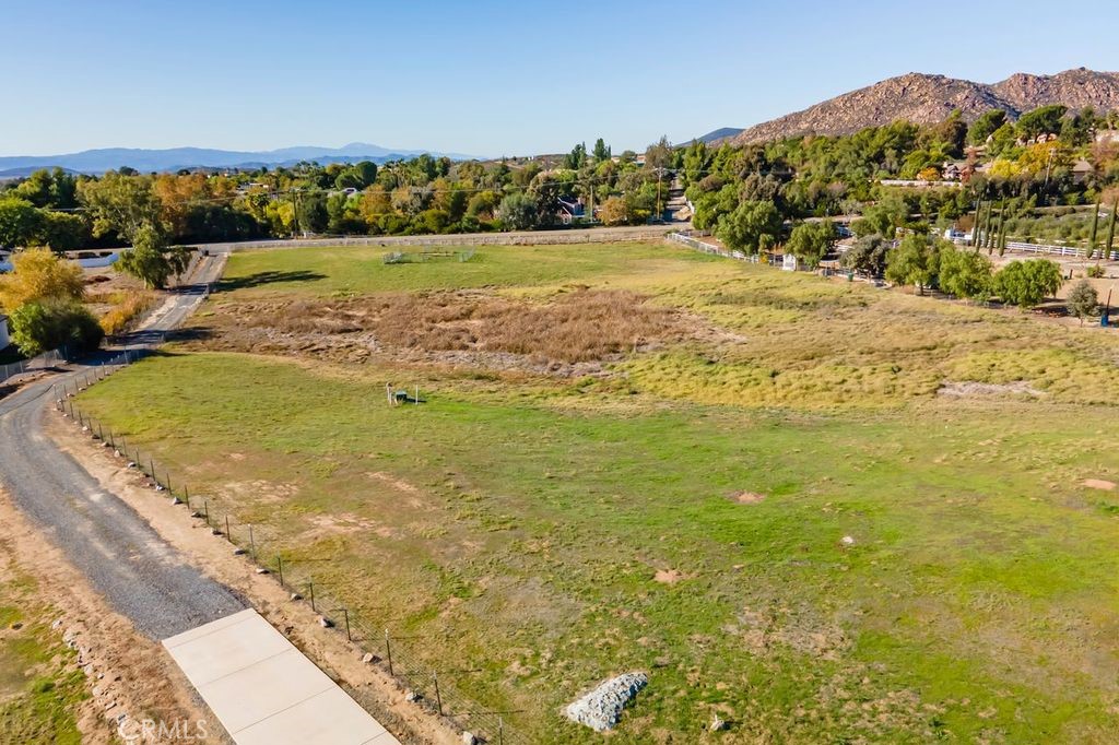 MLS #OC25265775 image #47