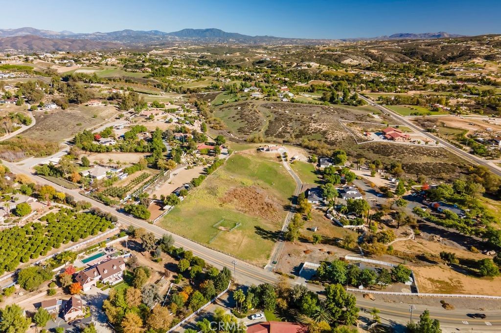 MLS #OC25265775 image #51