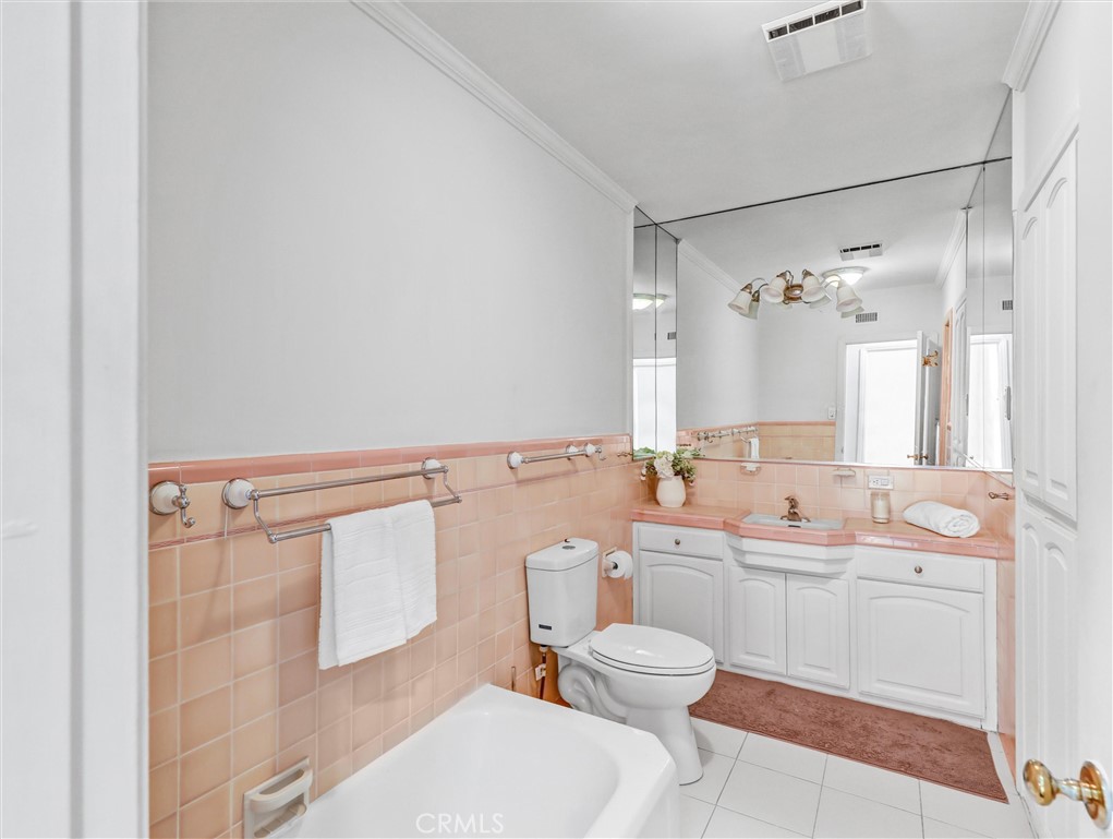 MLS #OC25265776 image #13