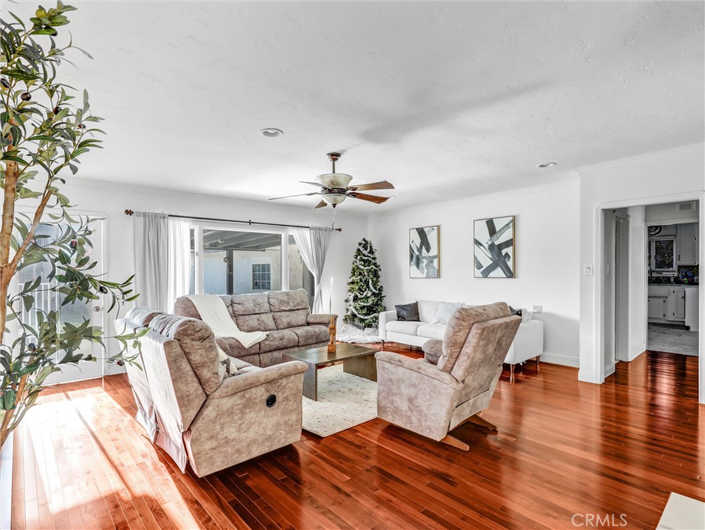 MLS #OC25265776 image #22