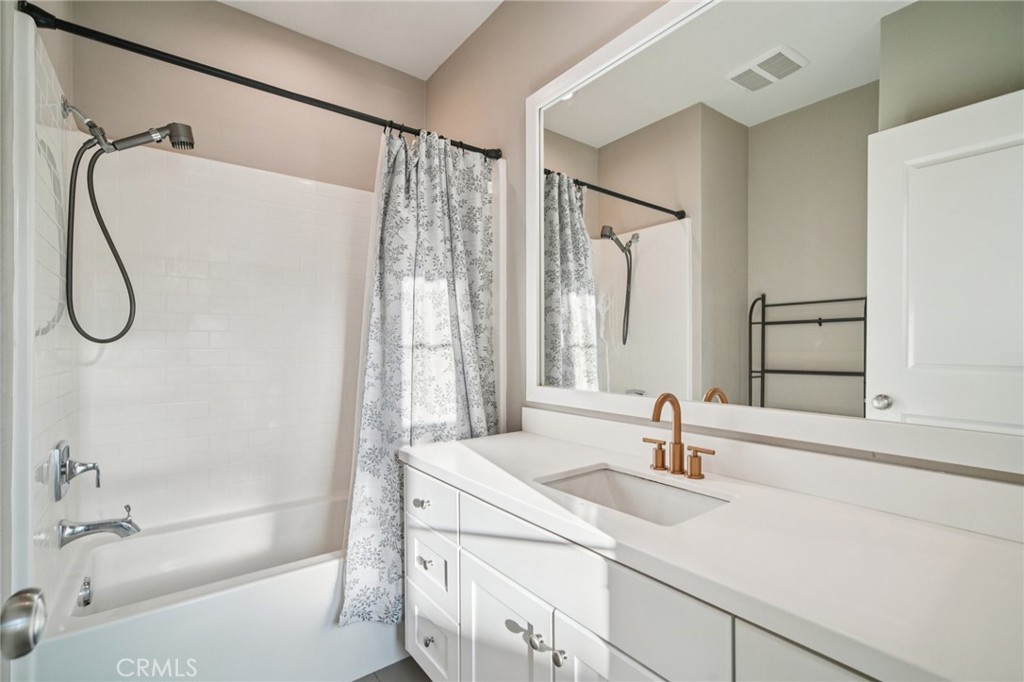 MLS #OC25265784 image #25