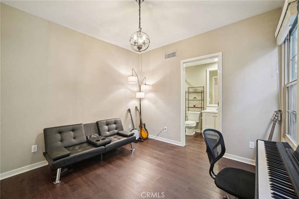 MLS #OC25265784 image #26