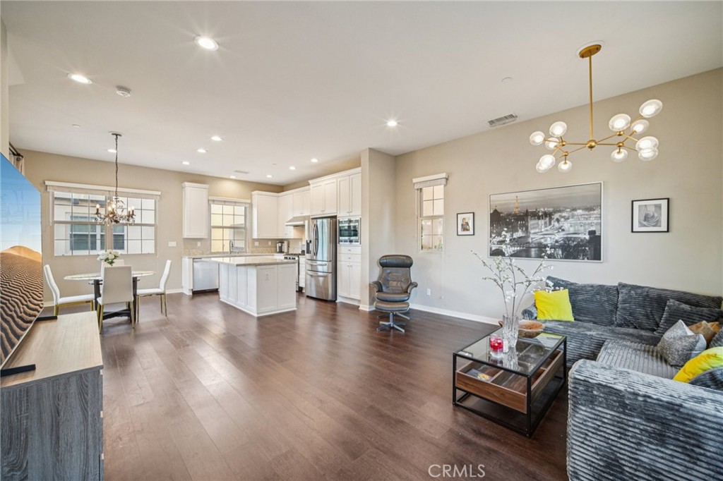 MLS #OC25265784 image #6