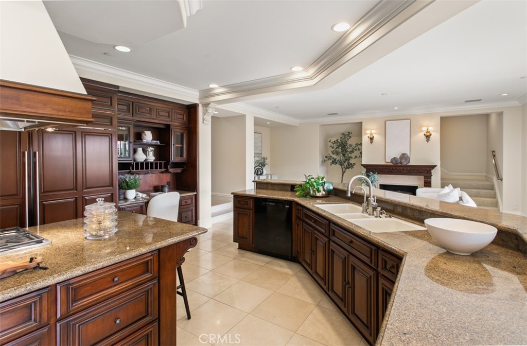 MLS #OC25265825 image #13