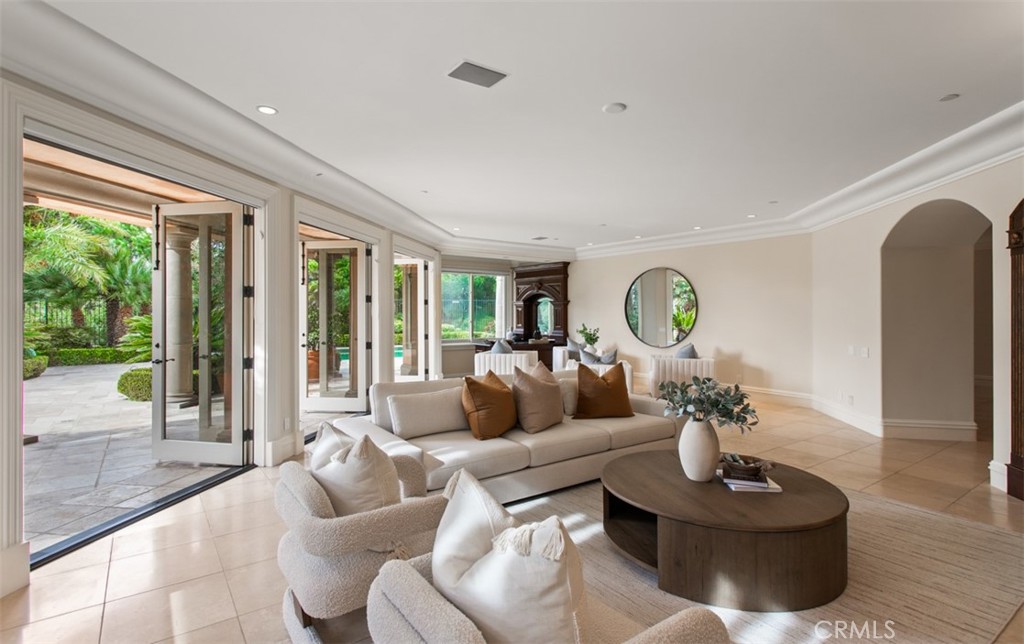 MLS #OC25265825 image #22