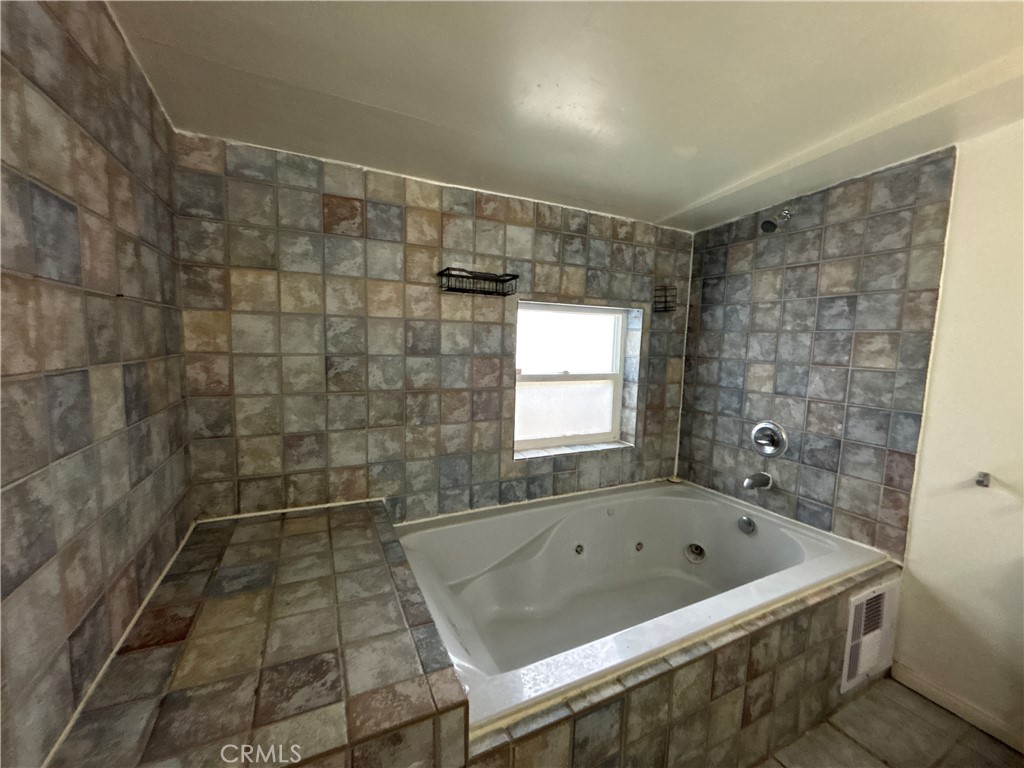 MLS #OC25265847 image #12