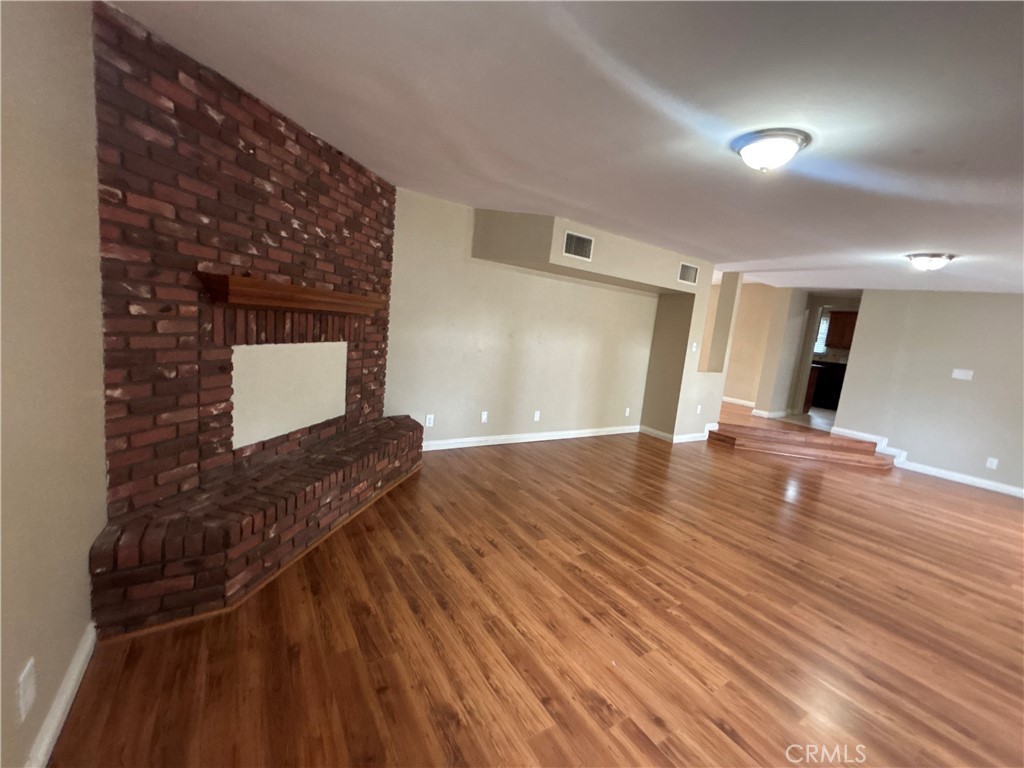 MLS #OC25265847 image #2