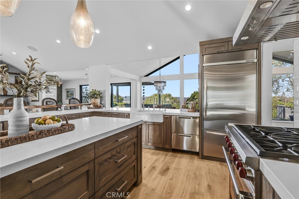 MLS #OC25265900 image #10