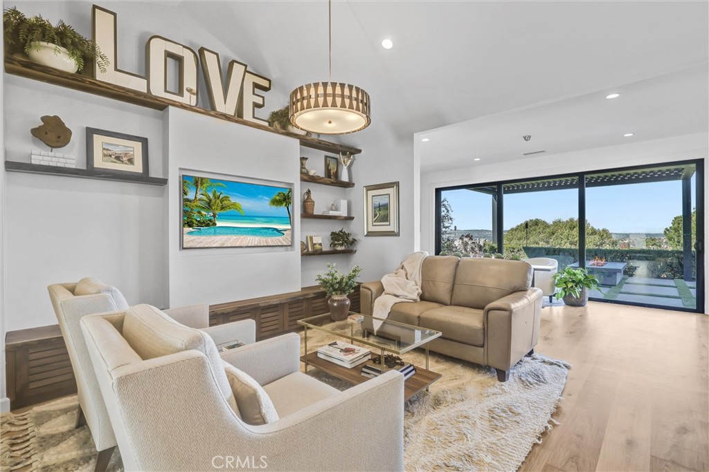 MLS #OC25265900 image #12