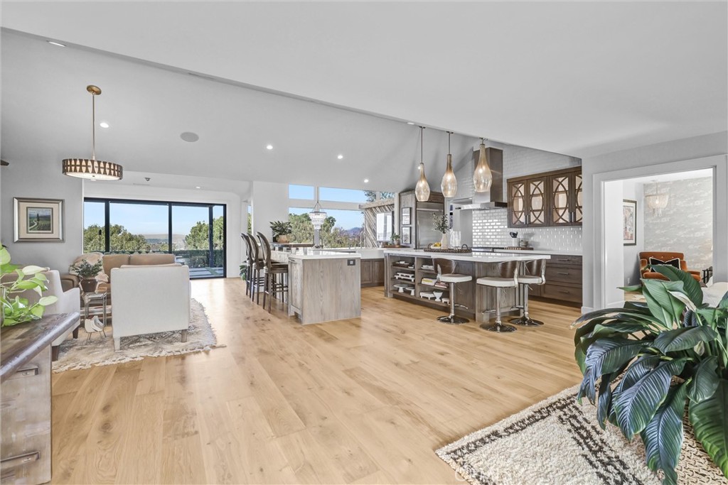 MLS #OC25265900 image #3