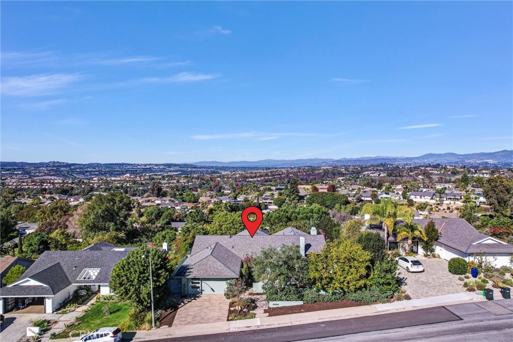 MLS #OC25265900 image #36