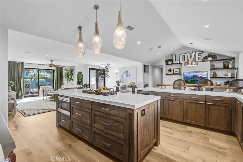 MLS #OC25265900 image #9