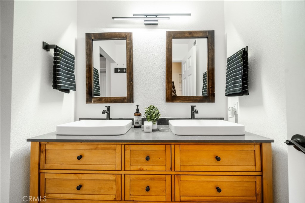 MLS #OC25265947 image #16