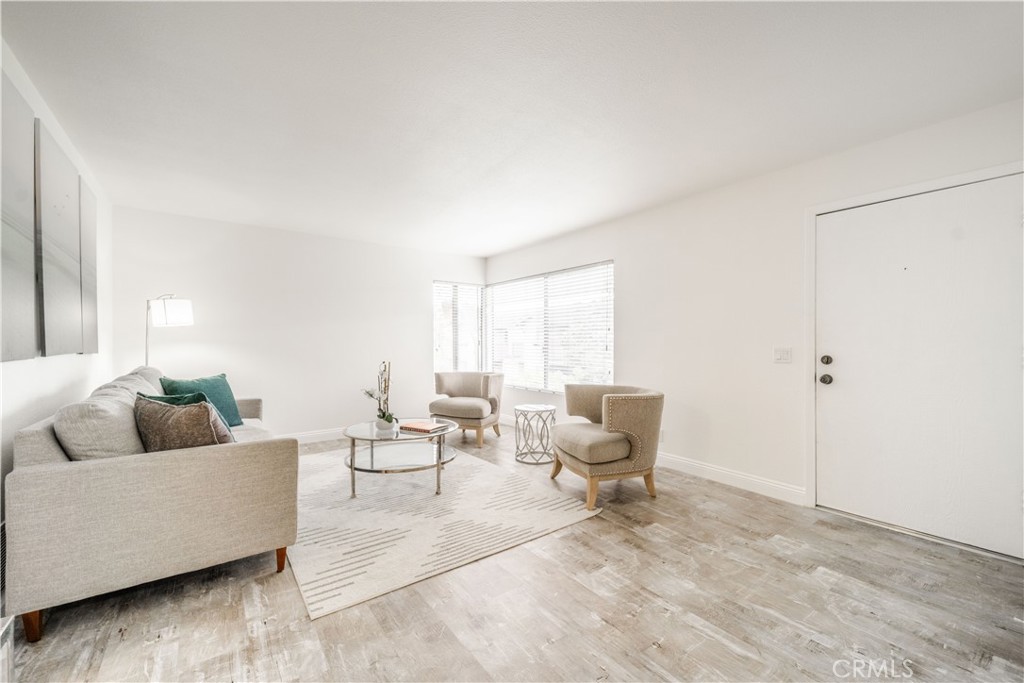 MLS #OC25265947 image #2