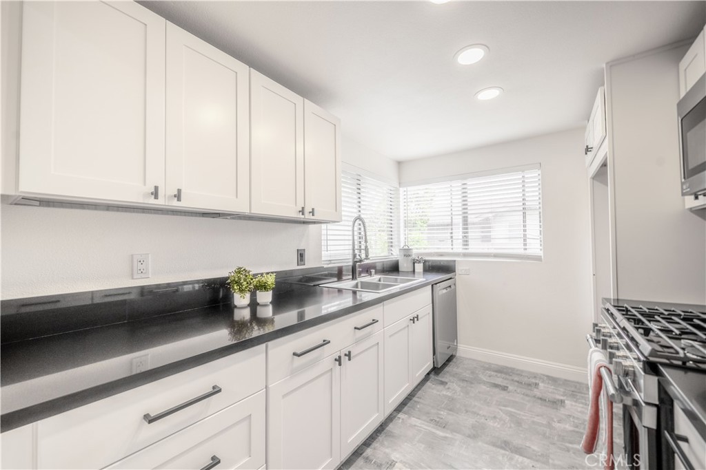 MLS #OC25265947 image #7