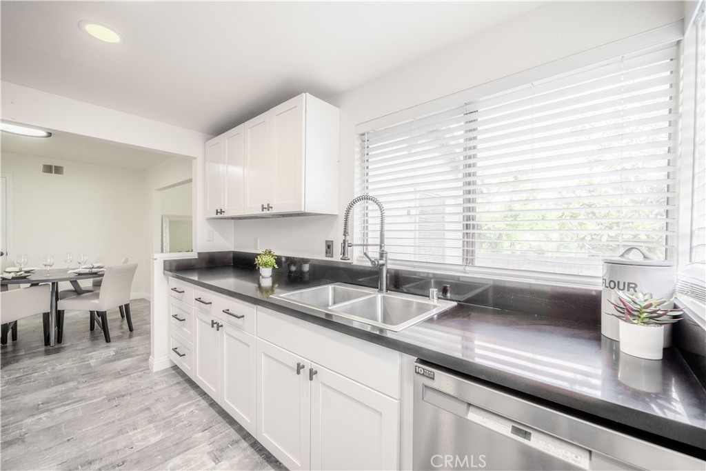 MLS #OC25265947 image #8