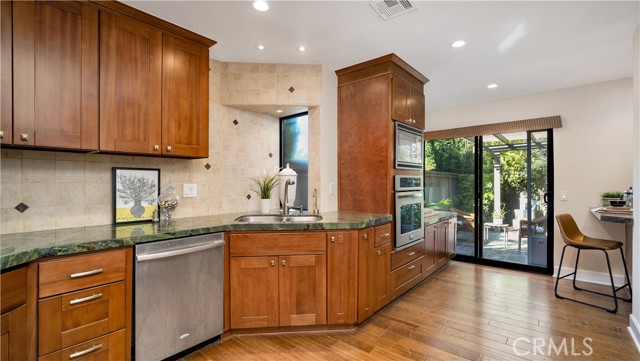 MLS #OC25265952 image #23