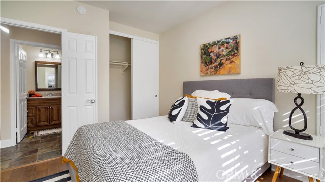 MLS #OC25265952 image #28