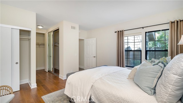 MLS #OC25265952 image #34