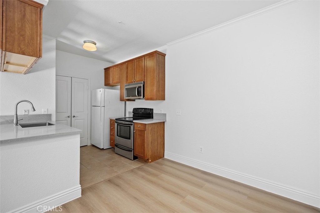 MLS #OC25265971 image #10