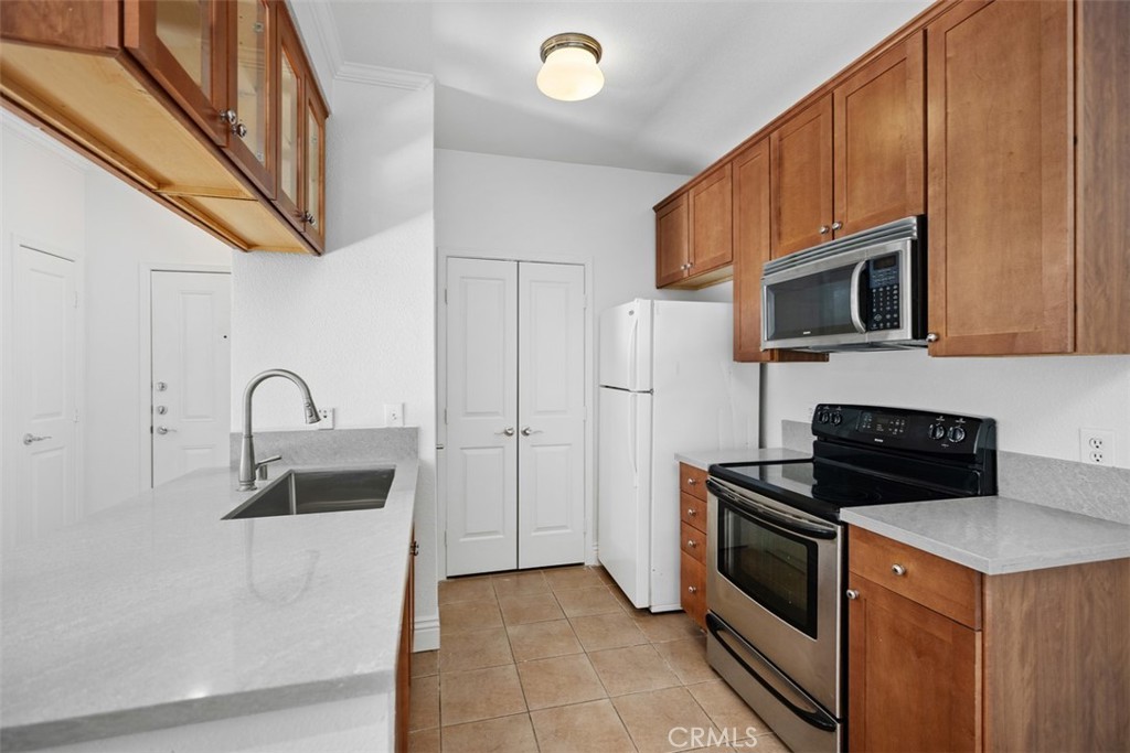 MLS #OC25265971 image #13