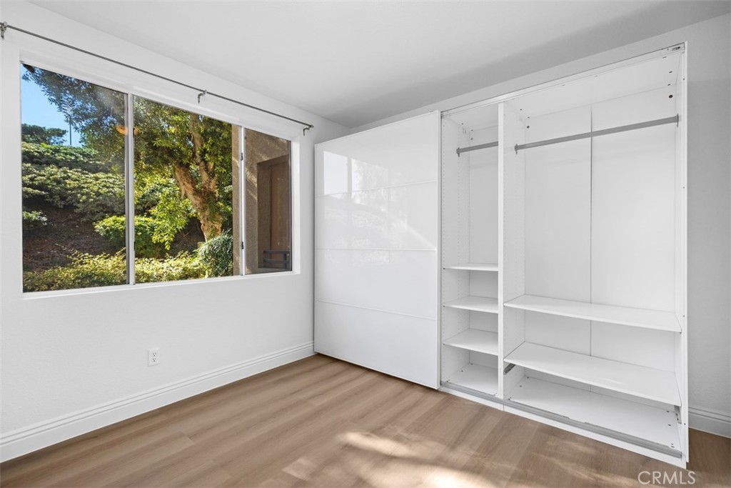 MLS #OC25265971 image #19