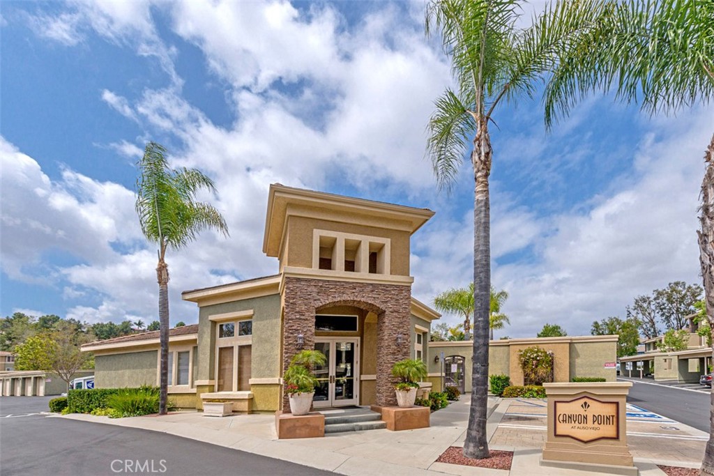 MLS #OC25265971 image #27