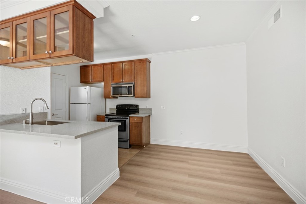 MLS #OC25265971 image #7