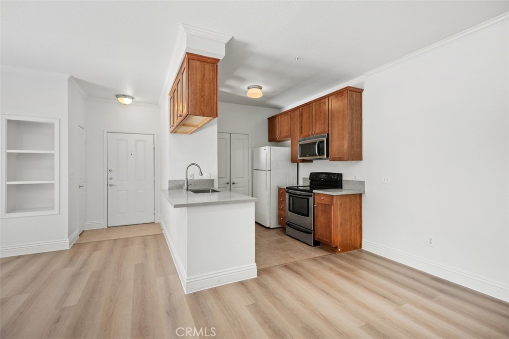 MLS #OC25265971 image #9