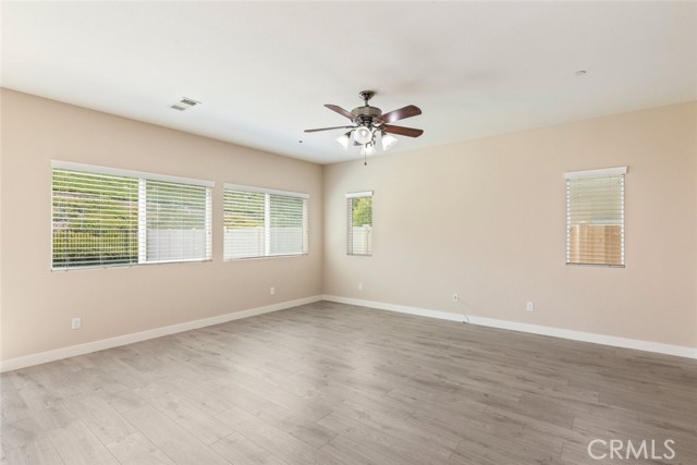 MLS #OC25265997 image #9