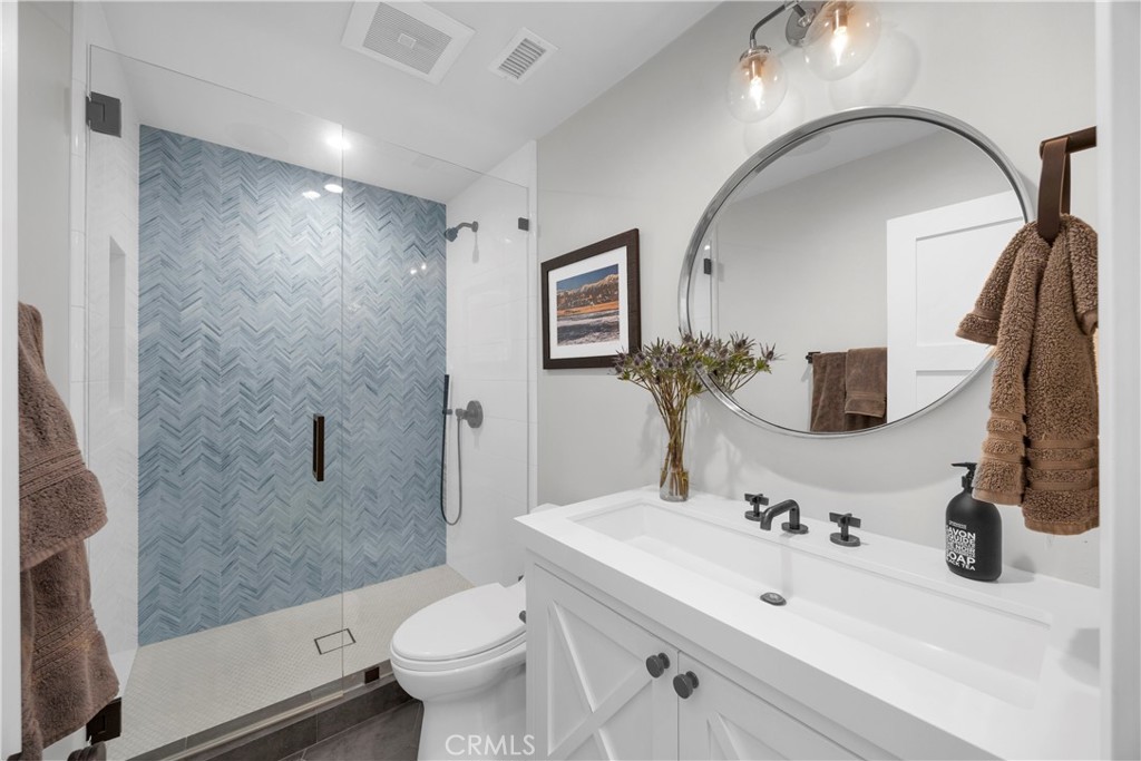 MLS #OC25265999 image #24