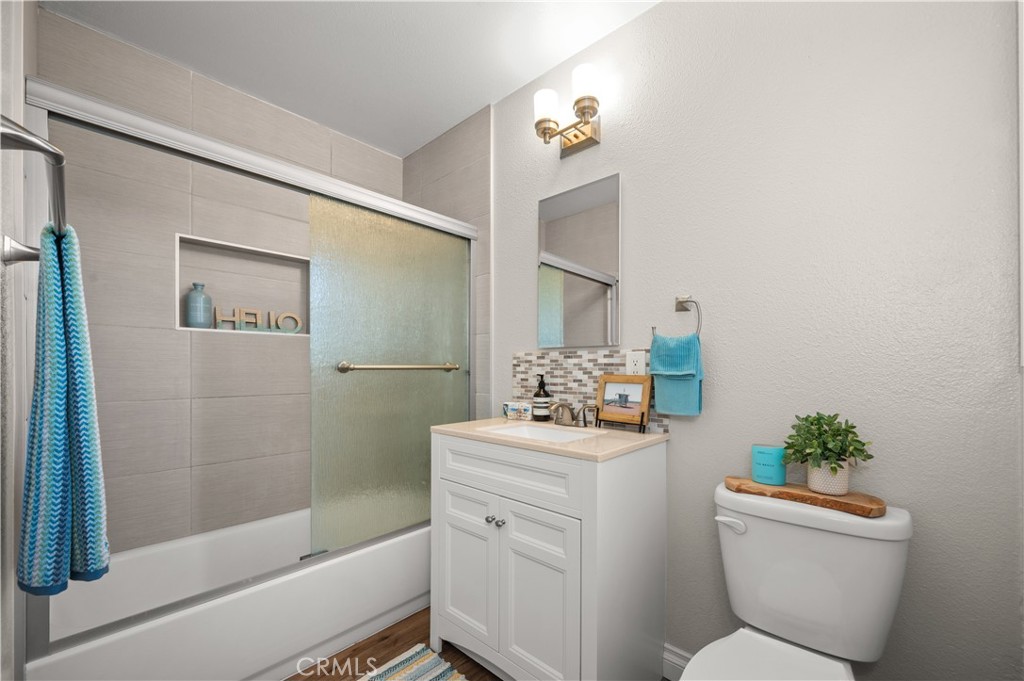 MLS #OC25266063 image #24