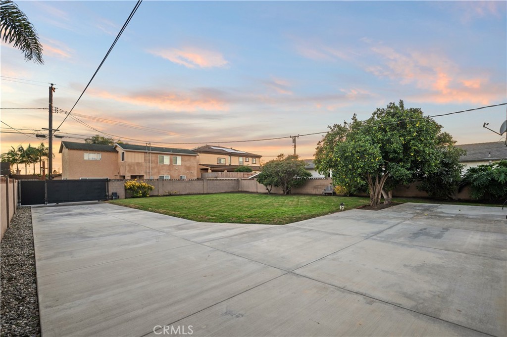 MLS #OC25266063 image #29