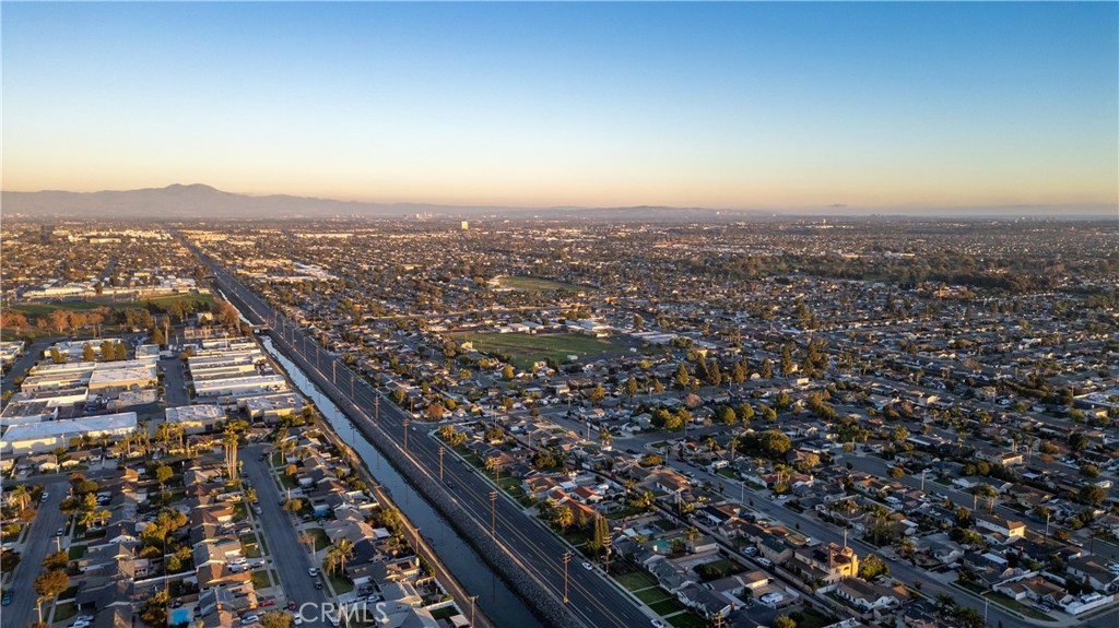 MLS #OC25266063 image #41