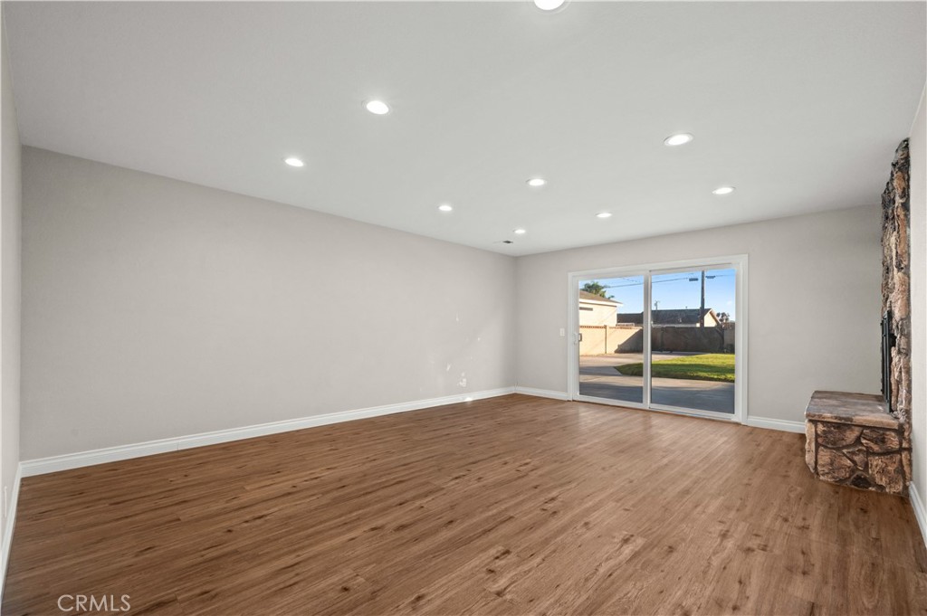 MLS #OC25266063 image #5